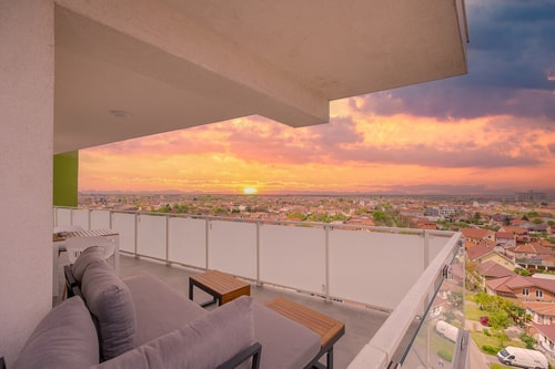 Magic Sunset FlatWhite Properties