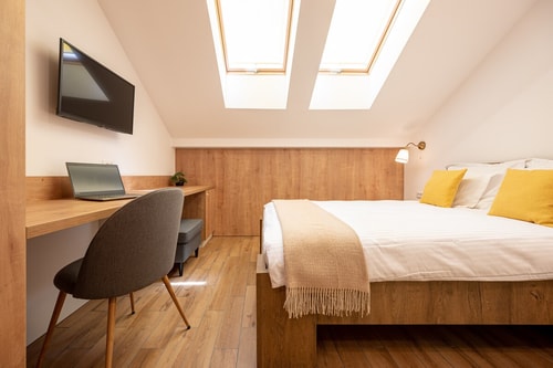 Central Park Five, 30 m from Pedestrian Street FlatWhite Properties