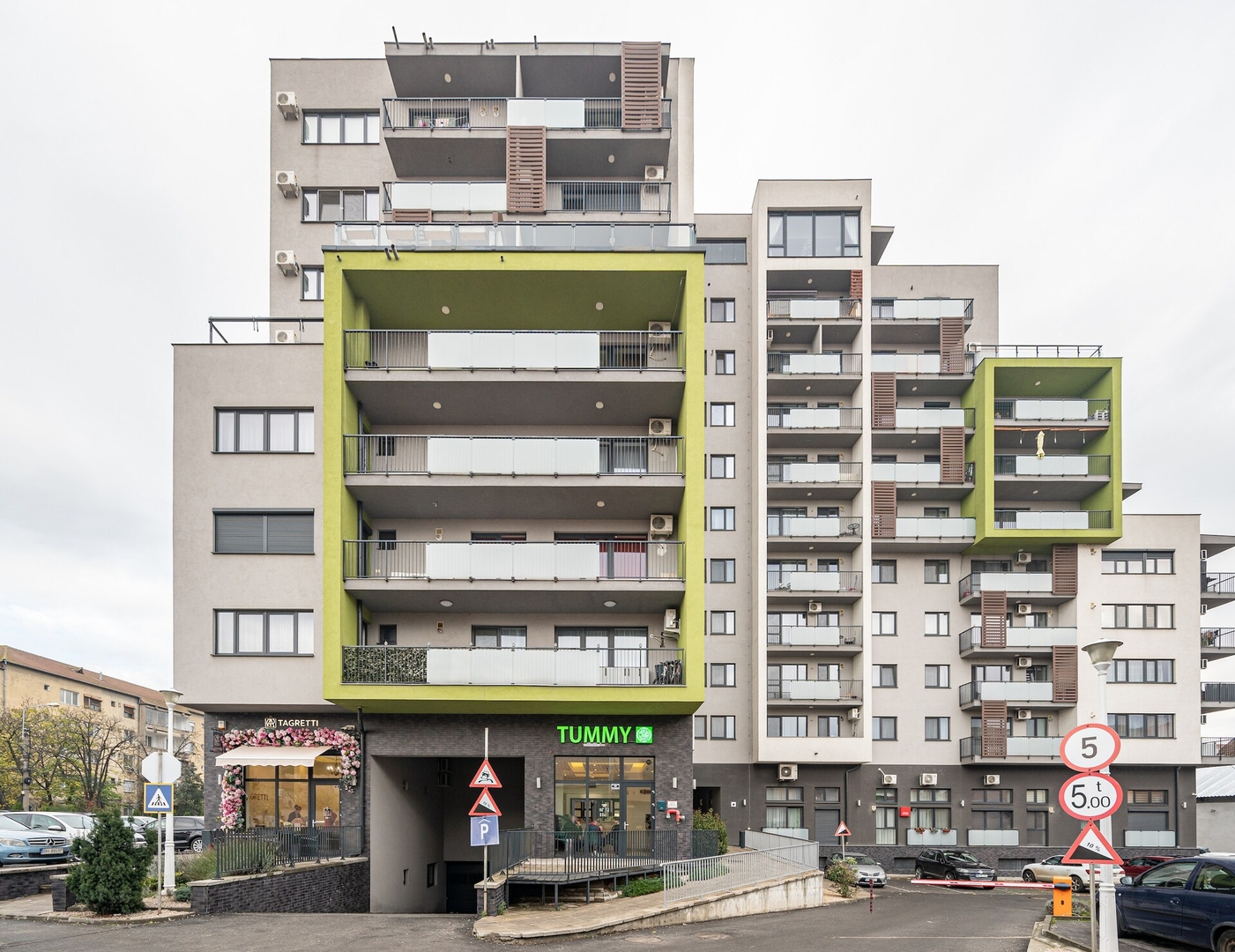 Brick Flats 806 - Smoky Bricks Flat 5 FlatWhite Properties