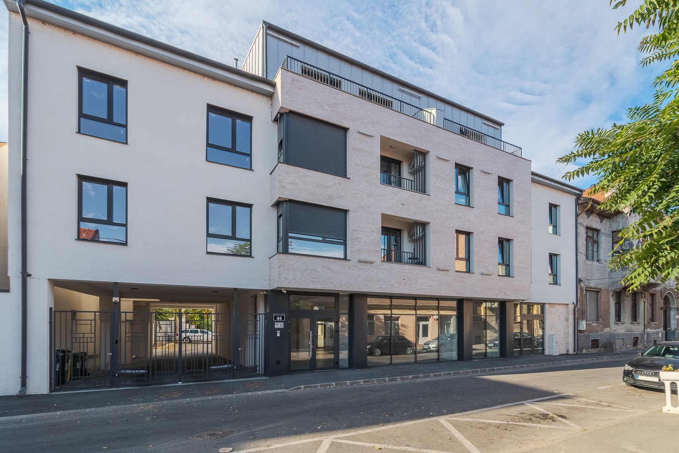 Oak Flat | 2BR, 2BA & Private Parking 25 FlatWhite Properties
