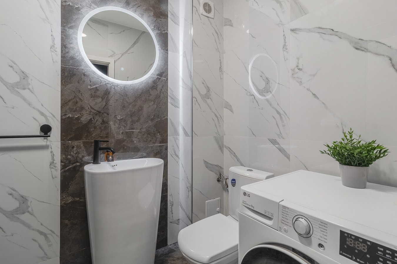 Sunset Flat 15 FlatWhite Properties