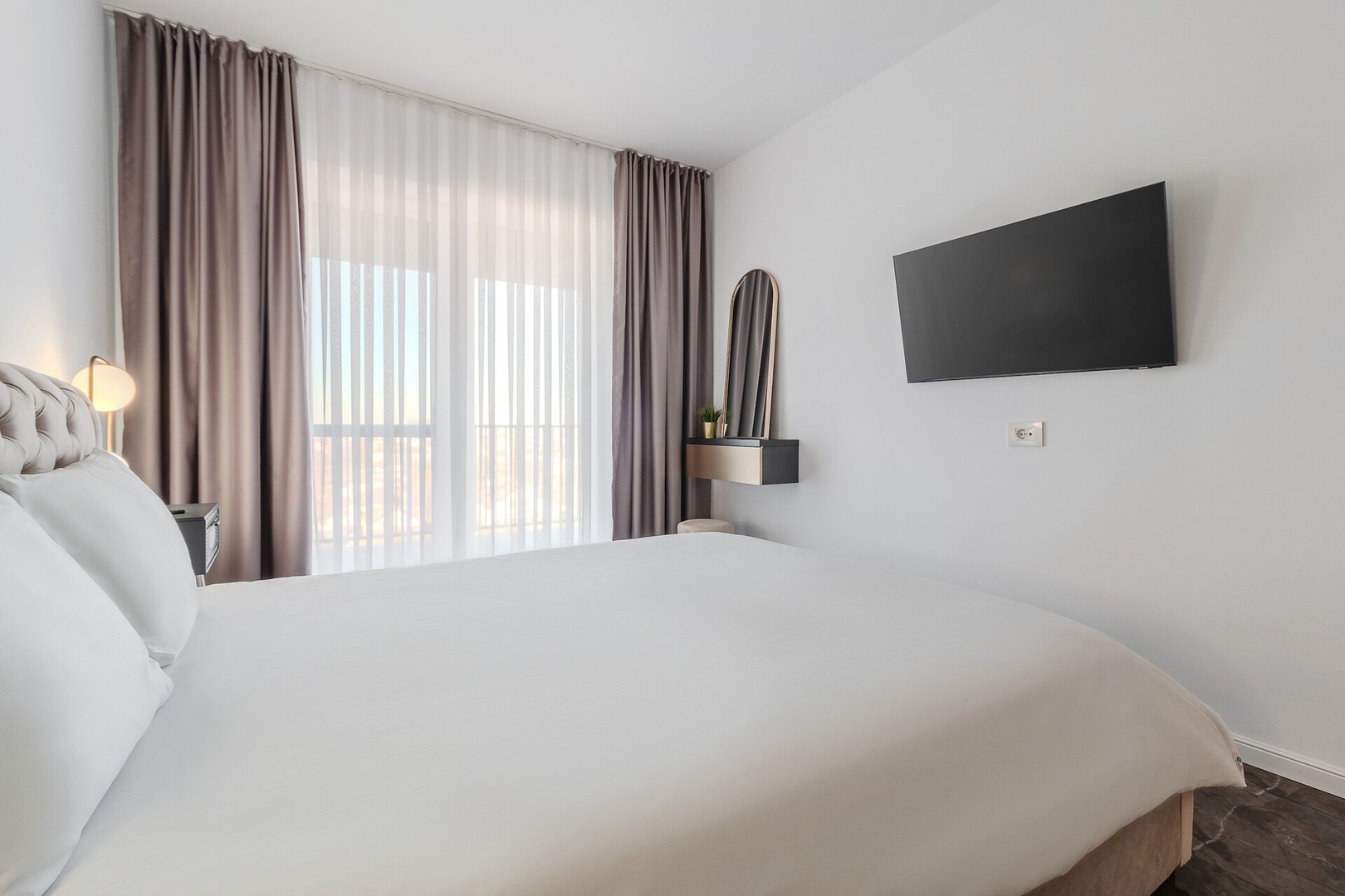 Sunset Flat 9 FlatWhite Properties