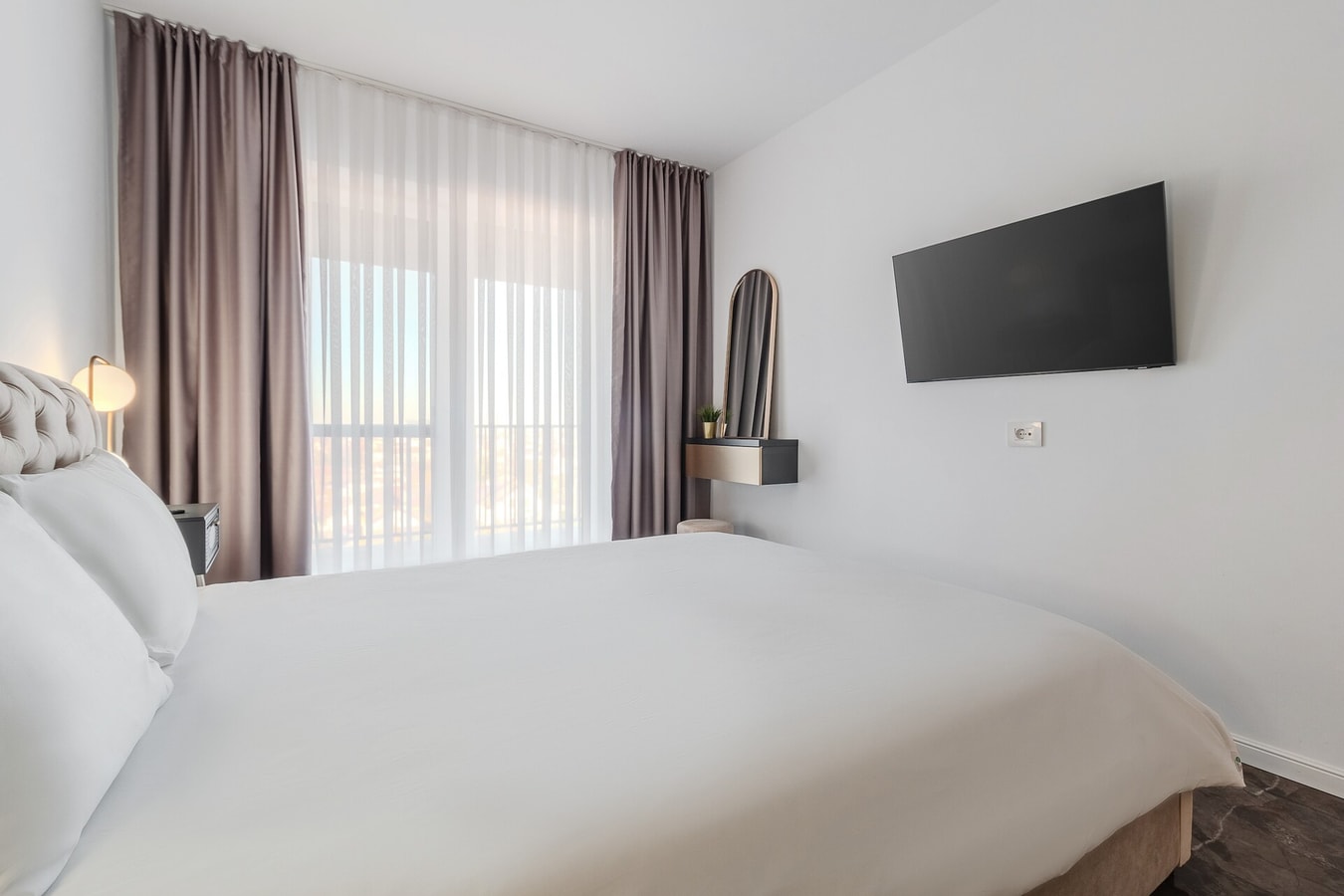 Sunset Flat 9 FlatWhite Properties