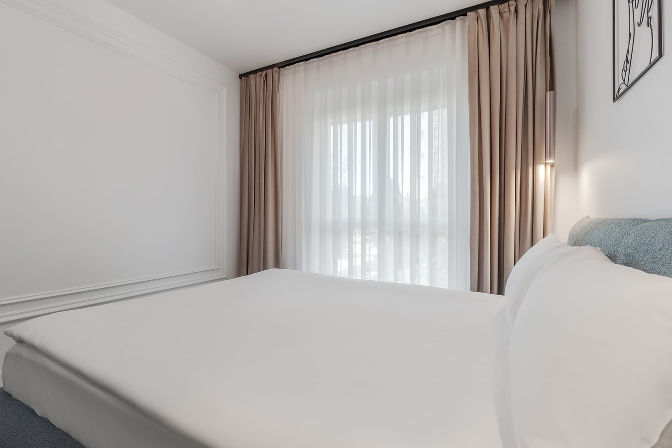 Lumiere Aqua 16 FlatWhite Properties