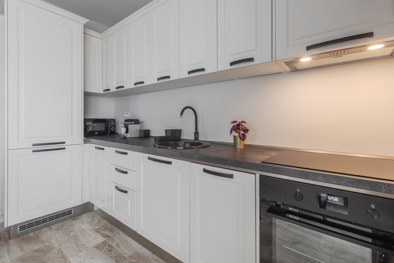 Neutral Nest 8 FlatWhite Properties