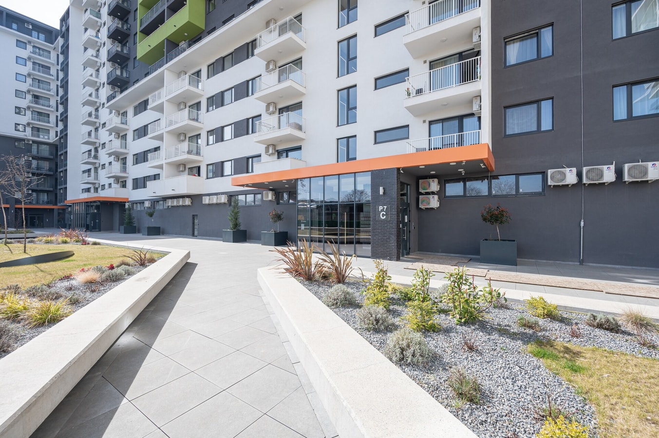 Lilla Nine 18 FlatWhite Properties