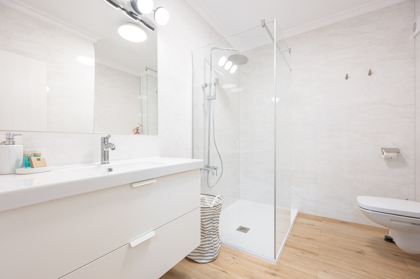 Lilla Seven 10 FlatWhite Properties