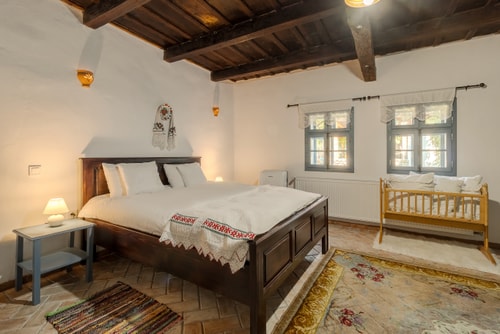 Casa Veche Leheceni 03