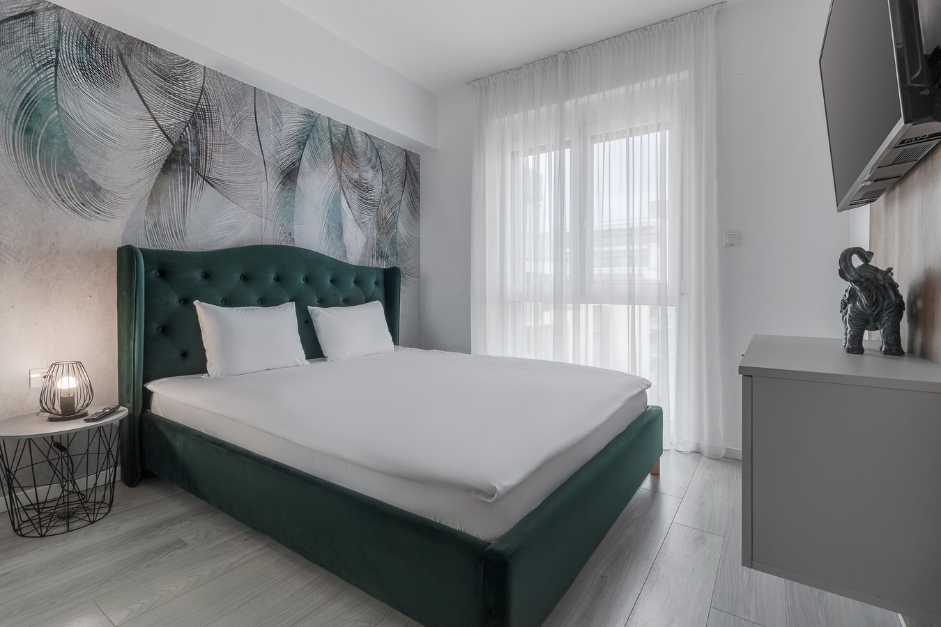 Rosewood Gold 14 FlatWhite Properties