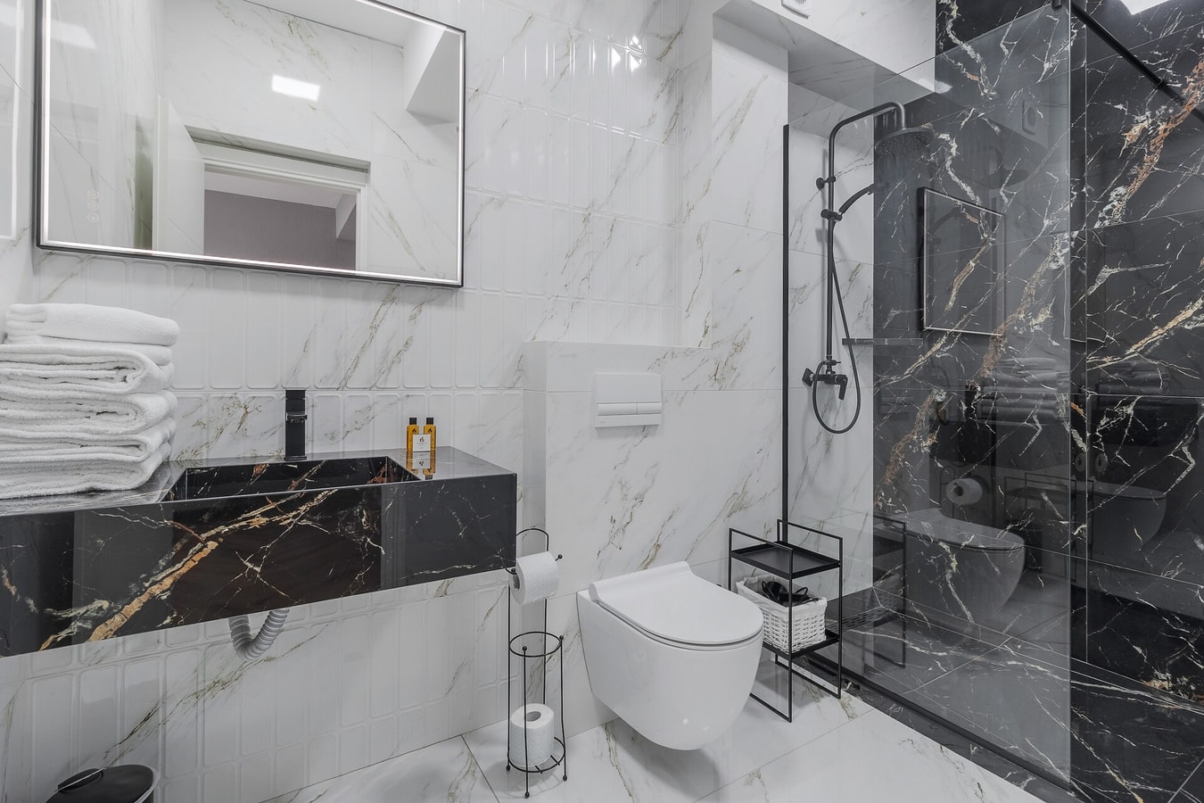 The Golden Leaf Two 12 FlatWhite Properties