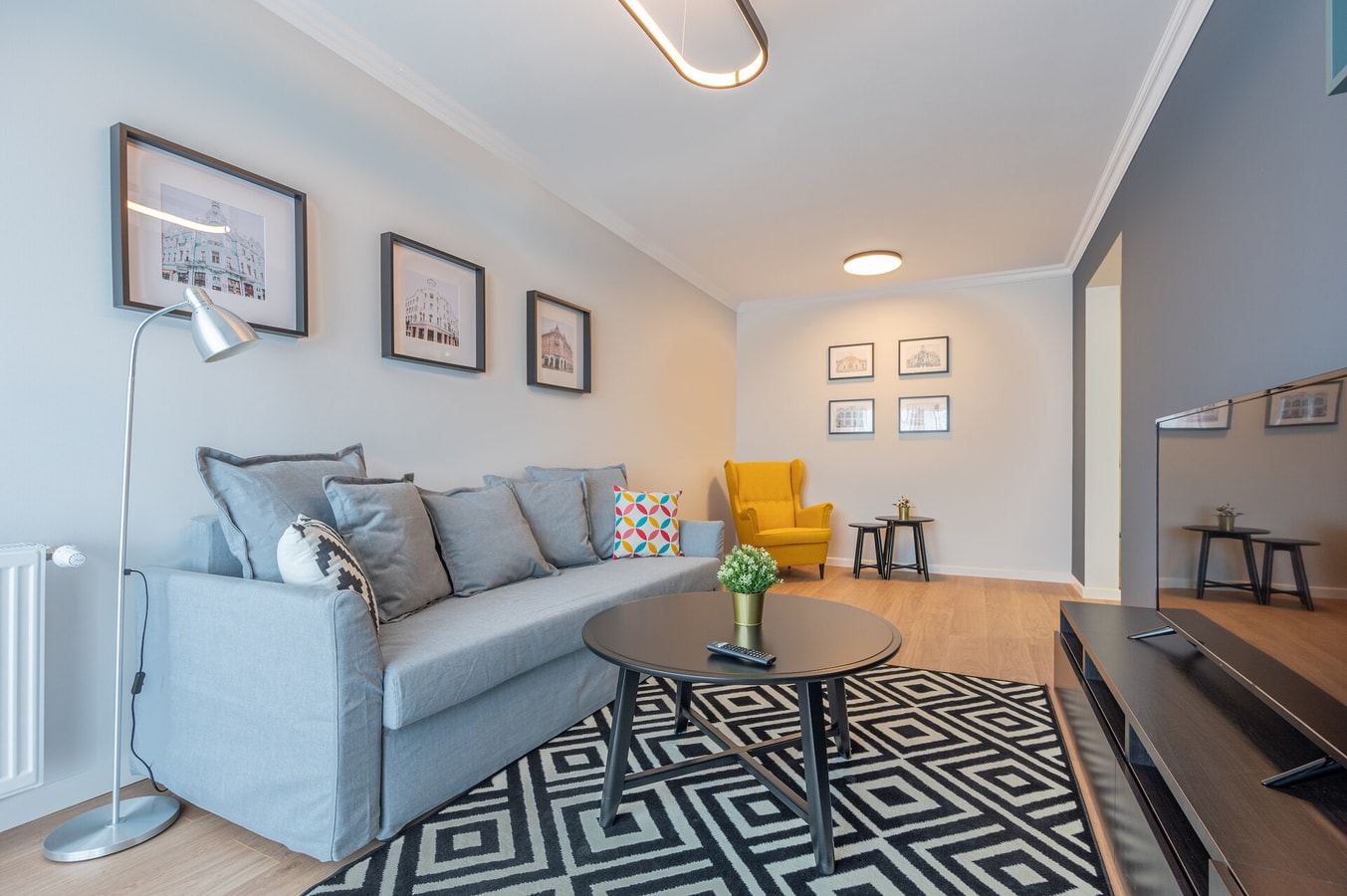 Lilla Six 12 FlatWhite Properties