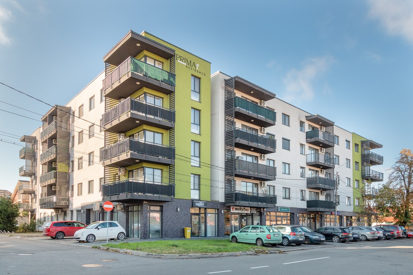 Quebec Flat 14 FlatWhite Properties