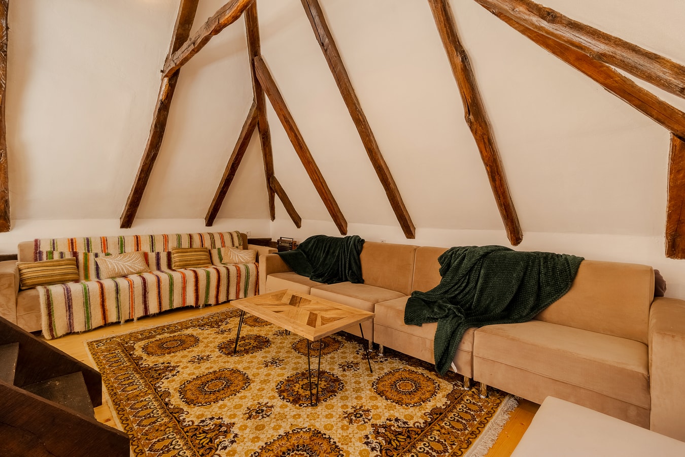 Casa Veche Leheceni (8-Room Country House) 45 FlatWhite Properties