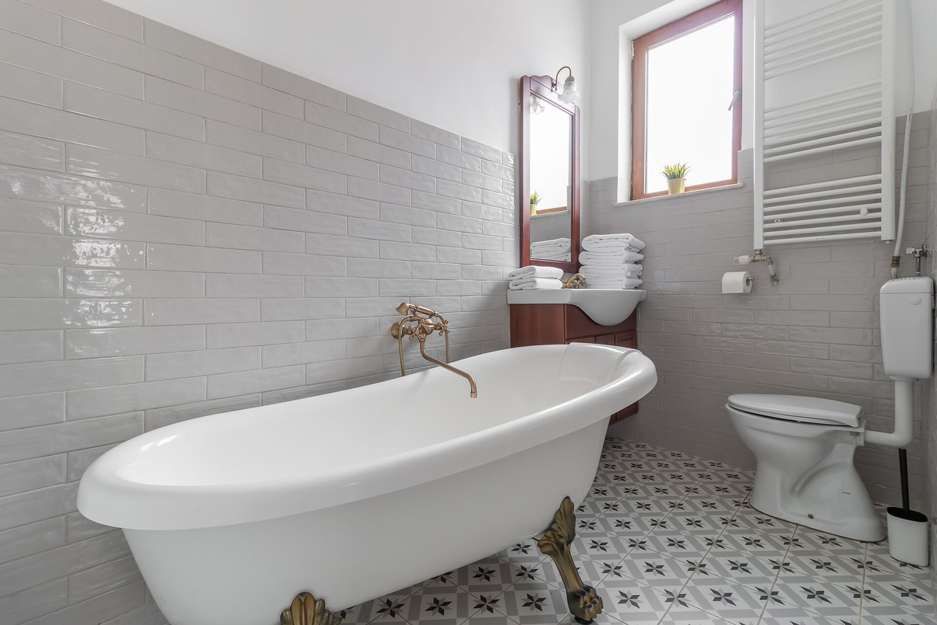 Charming House 5 FlatWhite Properties