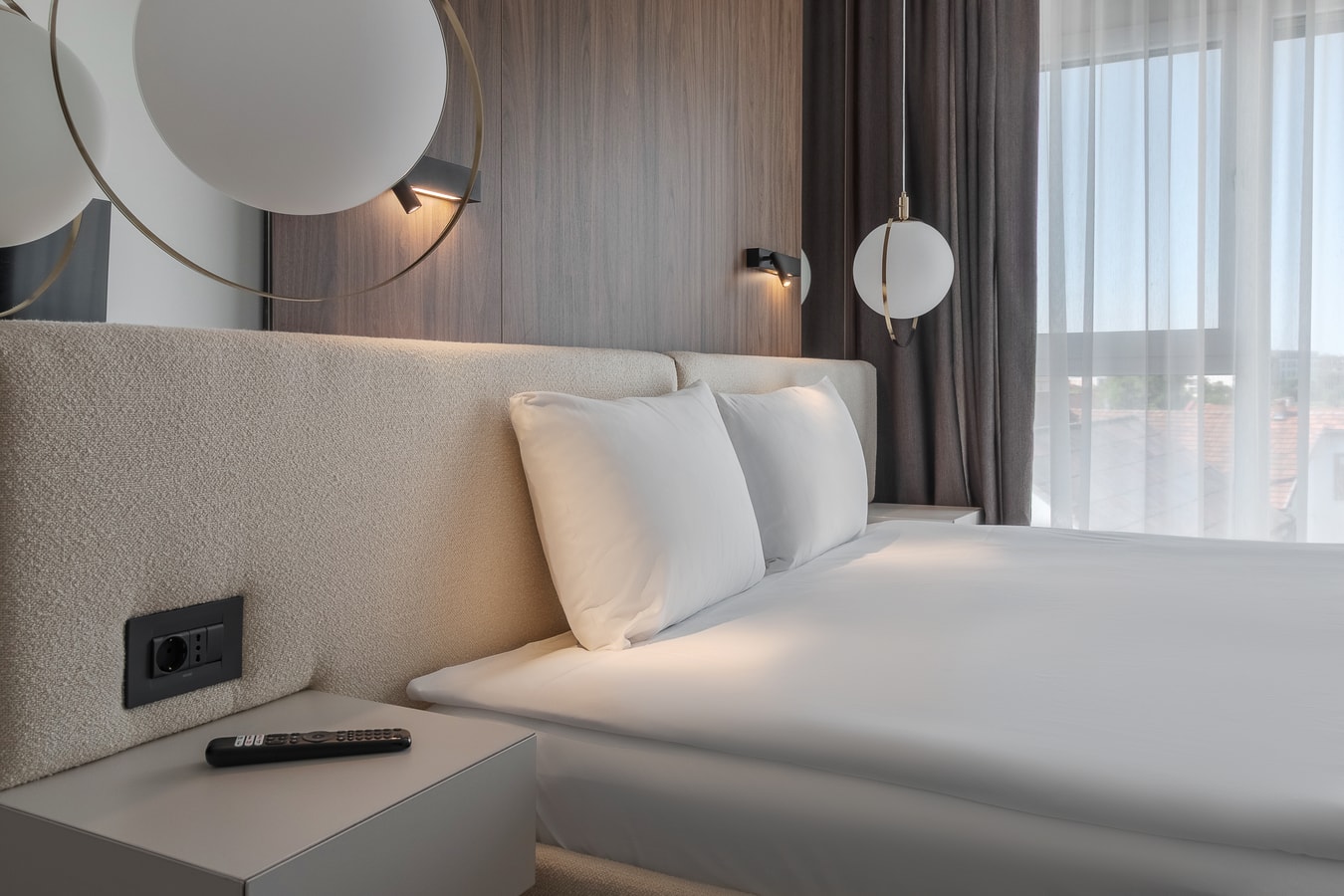 Designer Penthouse 11 FlatWhite Properties