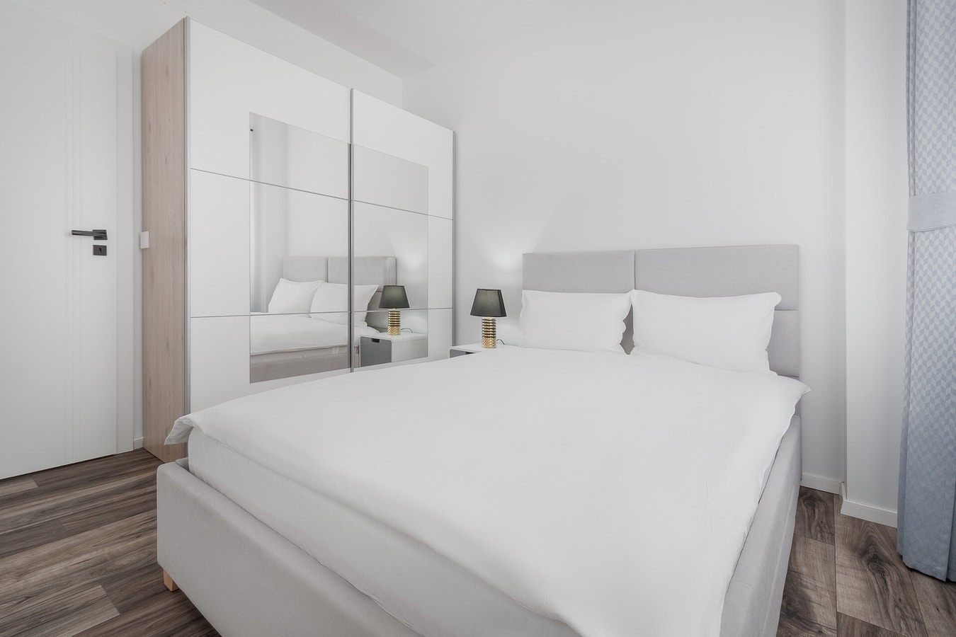 Palm Spring 15 FlatWhite Properties