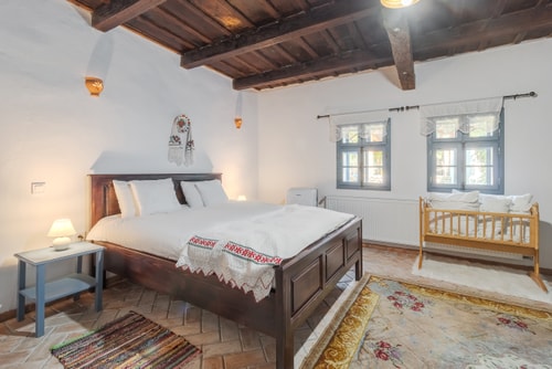 Casa Veche Leheceni 03