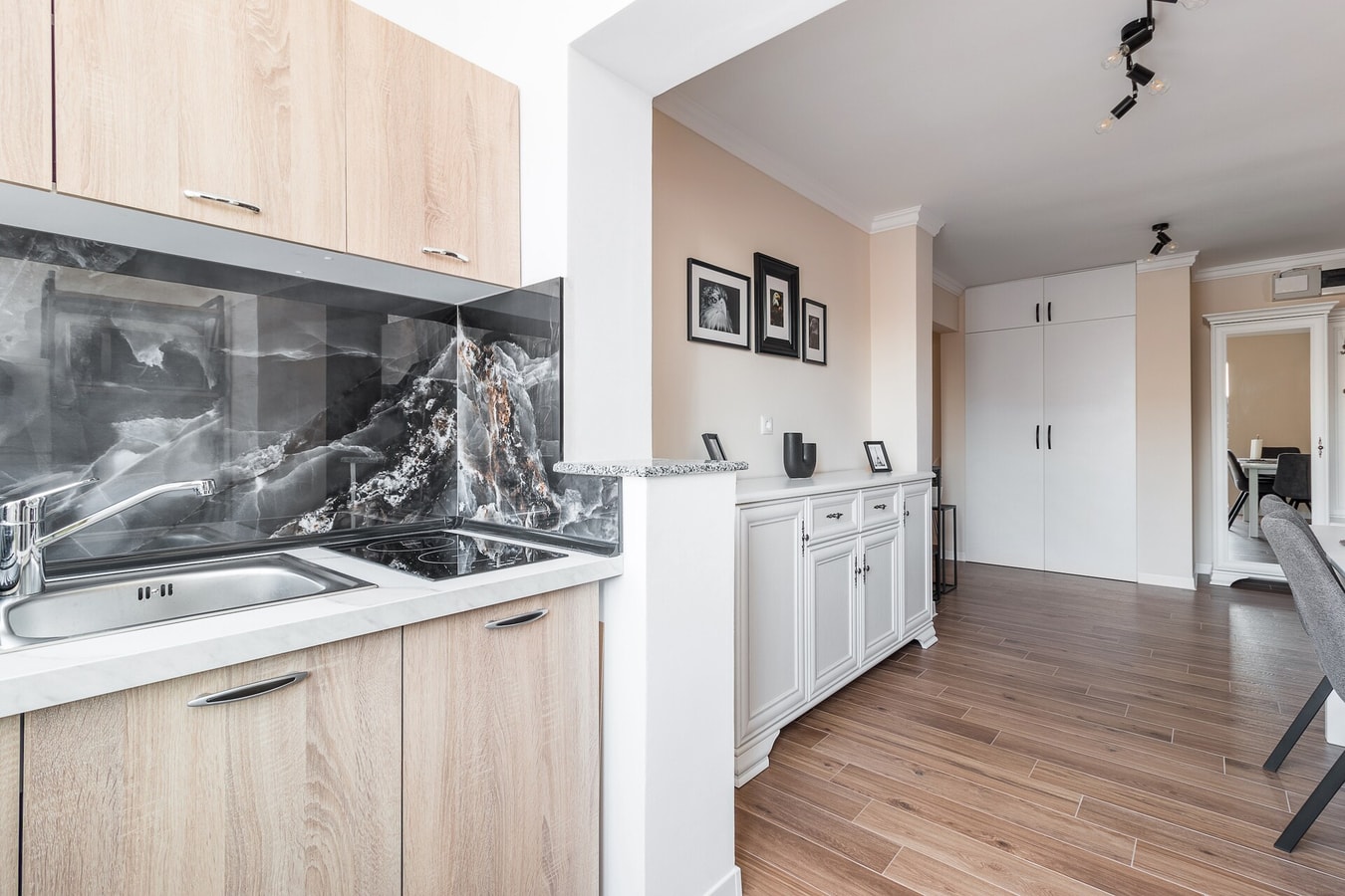 Il Falco Nero 12 FlatWhite Properties