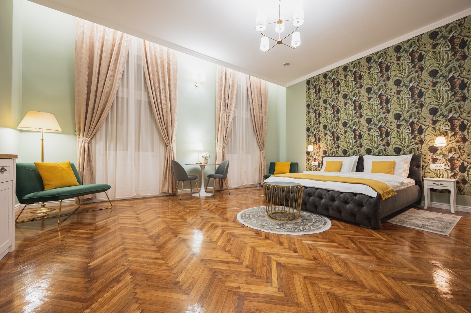 Central Park One, apartment with fireplace 6 FlatWhite Properties
