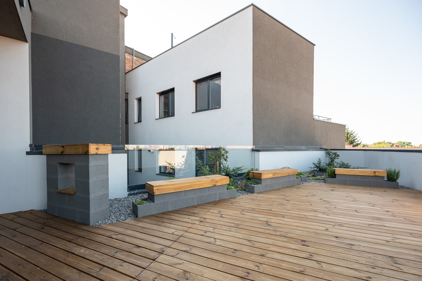 Calvin Four 14 FlatWhite Properties