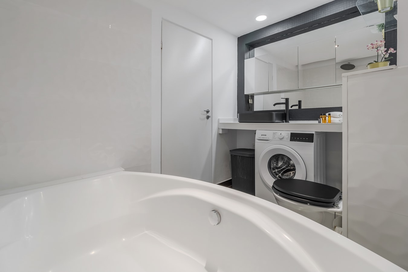 Citadel Hideaway 14 FlatWhite Properties