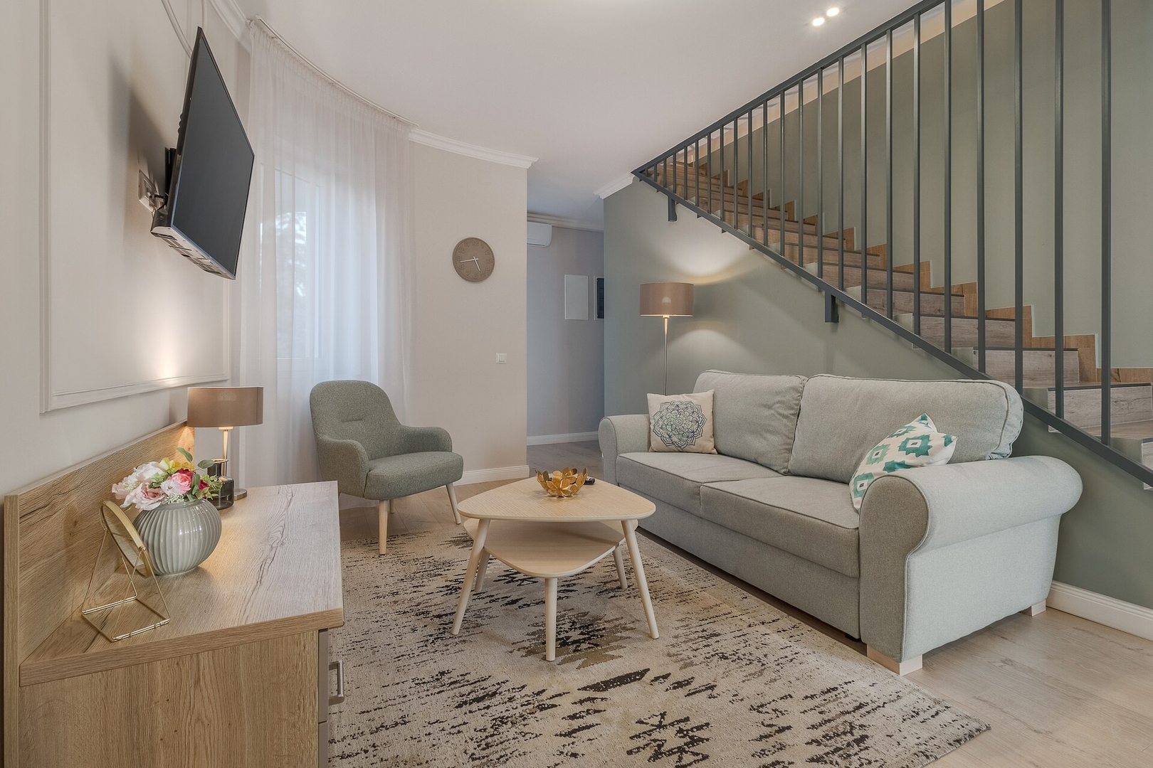 Dozsa Residence Three, split level apartment 8 FlatWhite Properties