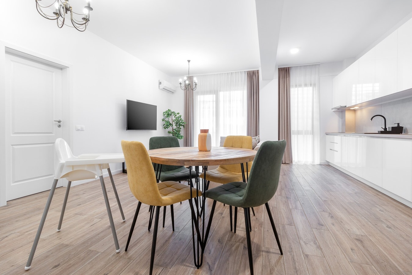 Crisana 106 - Crisana One, apartment with balcony 5 FlatWhite Properties