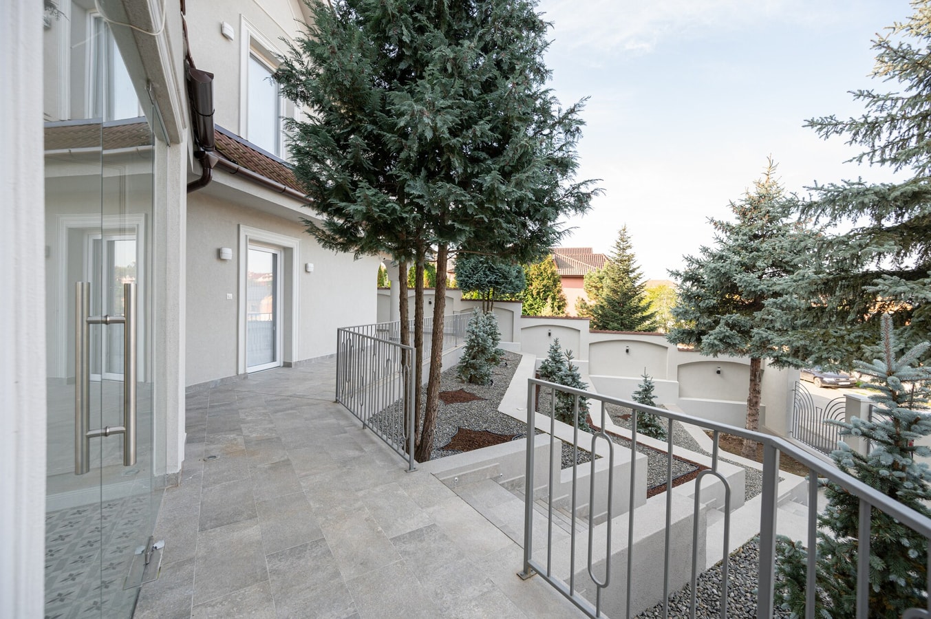 Dozsa Residence Five with shared jacuzzi 20 FlatWhite Properties