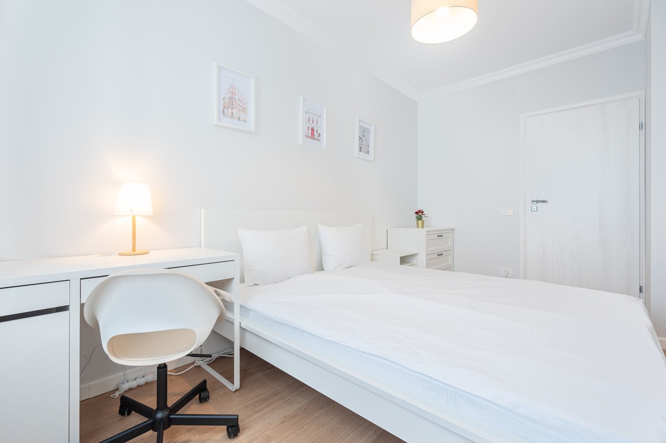 Lilla Nine 9 FlatWhite Properties