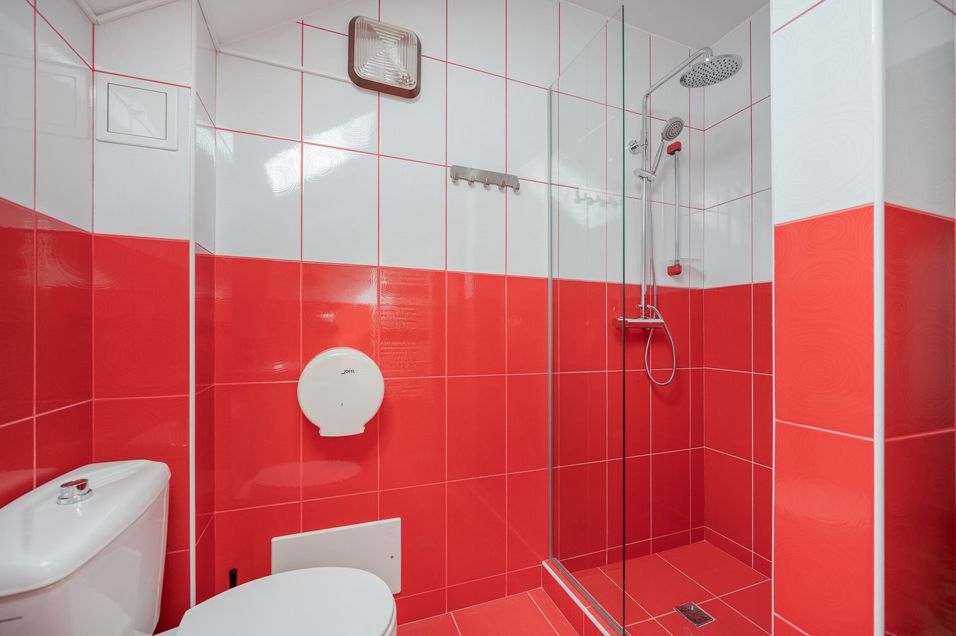 Tei Inn 7 FlatWhite Properties