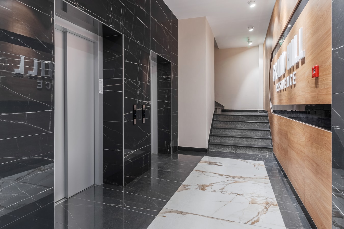 Rosewood Gold 25 FlatWhite Properties