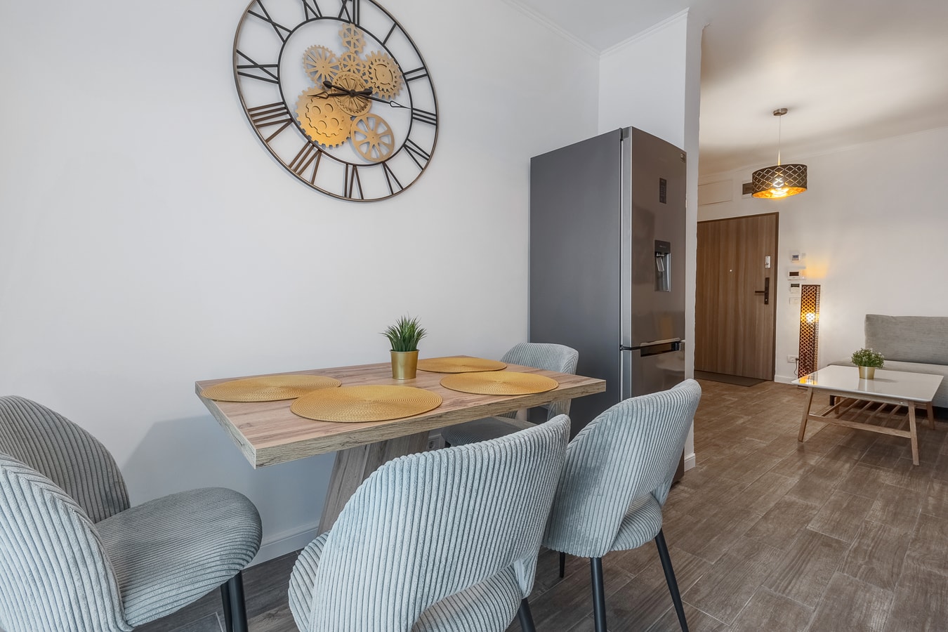 Skyline Retreat 9 FlatWhite Properties