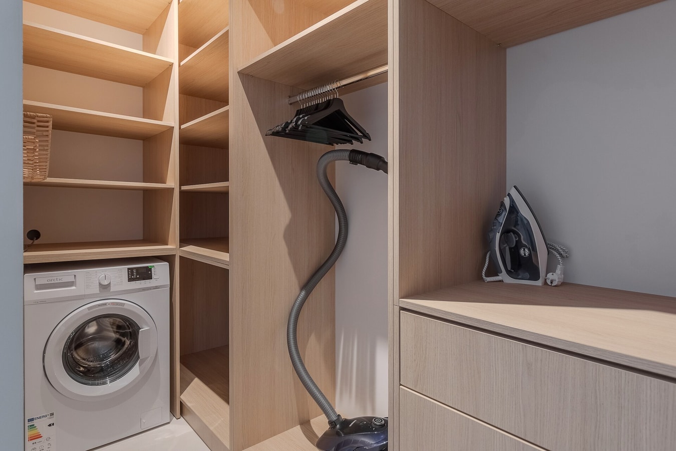 Hill View Eleven 17 FlatWhite Properties