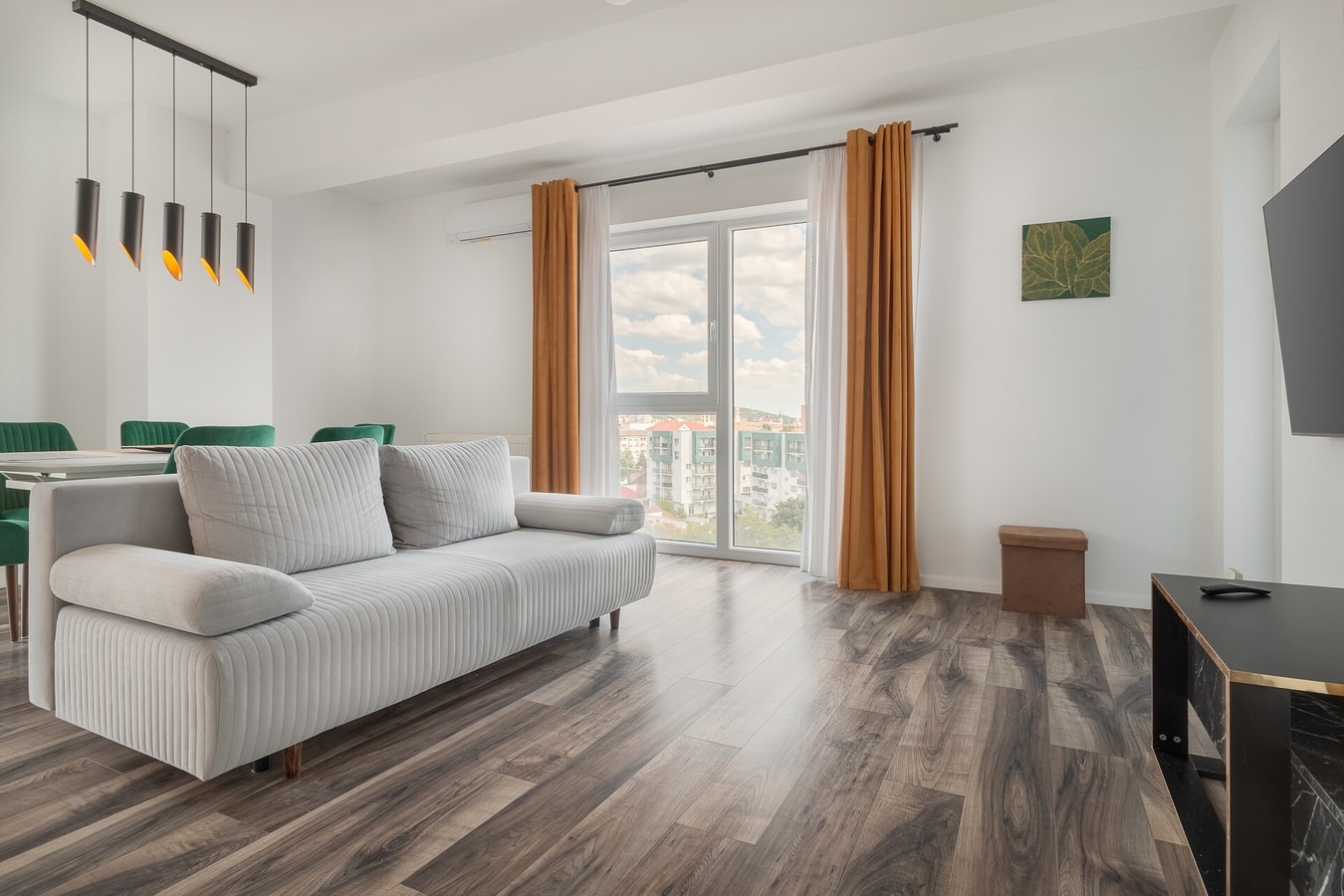 Palm Spring 6 FlatWhite Properties