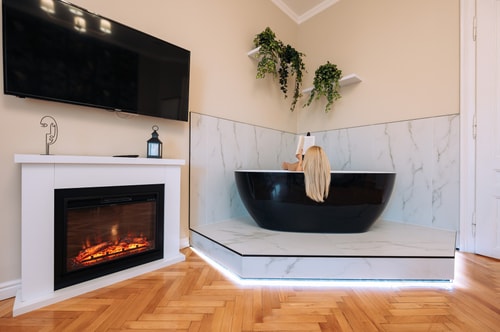 Central Park Two with freestanding bathtub FlatWhite Properties