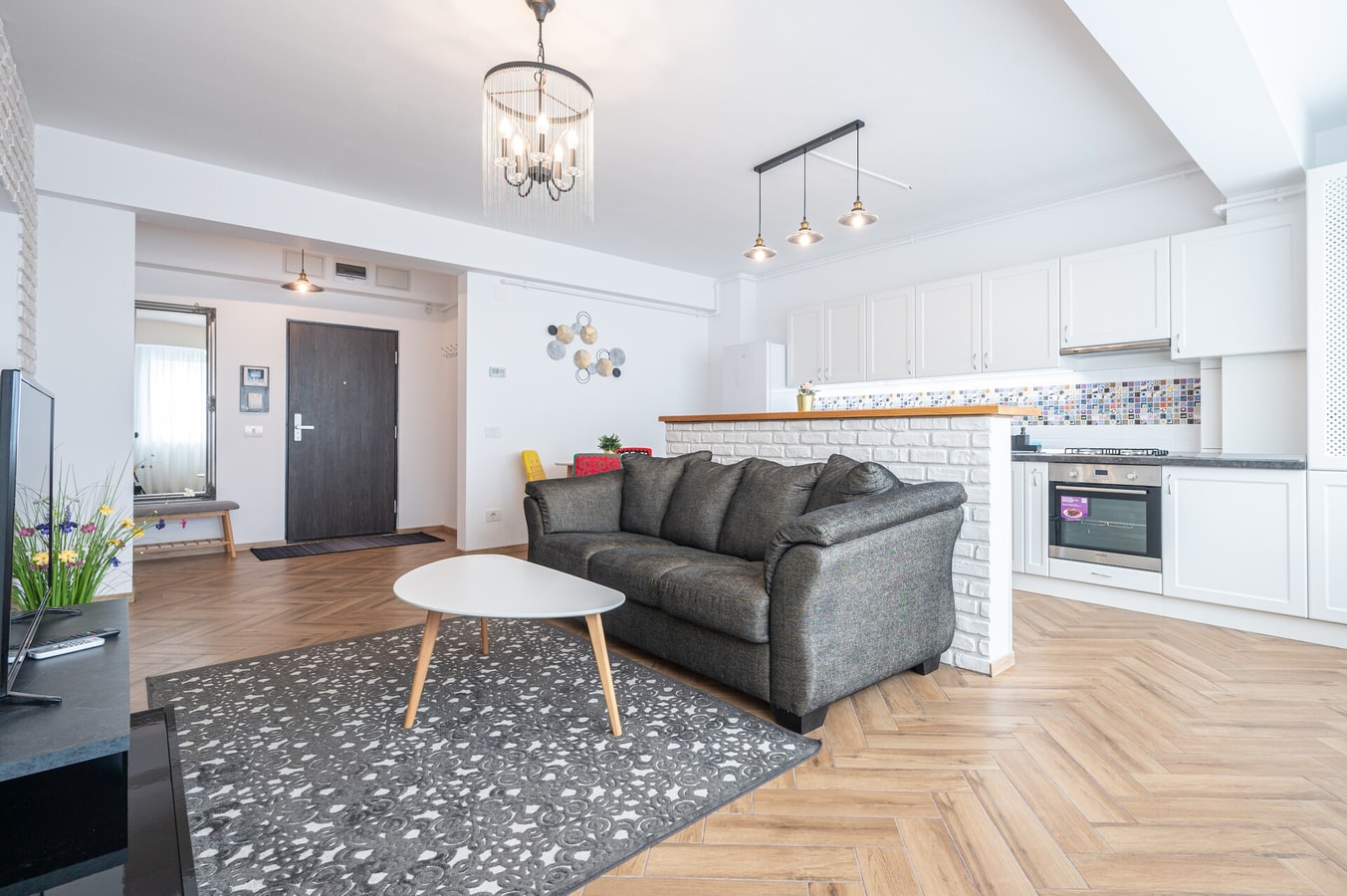 Brick Flats 806 - Smoky Bricks Flat 13 FlatWhite Properties