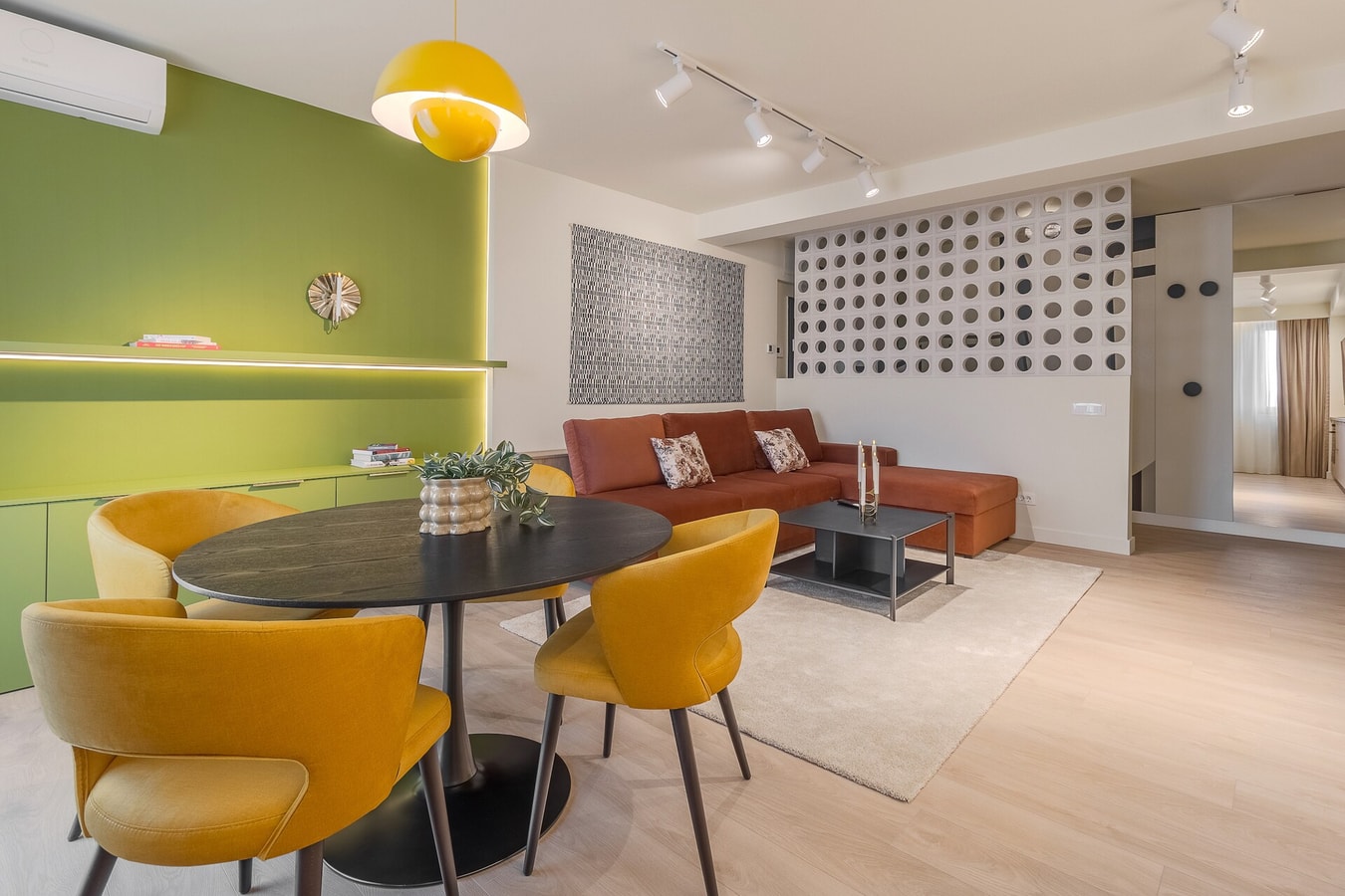 The Abstract 5 FlatWhite Properties