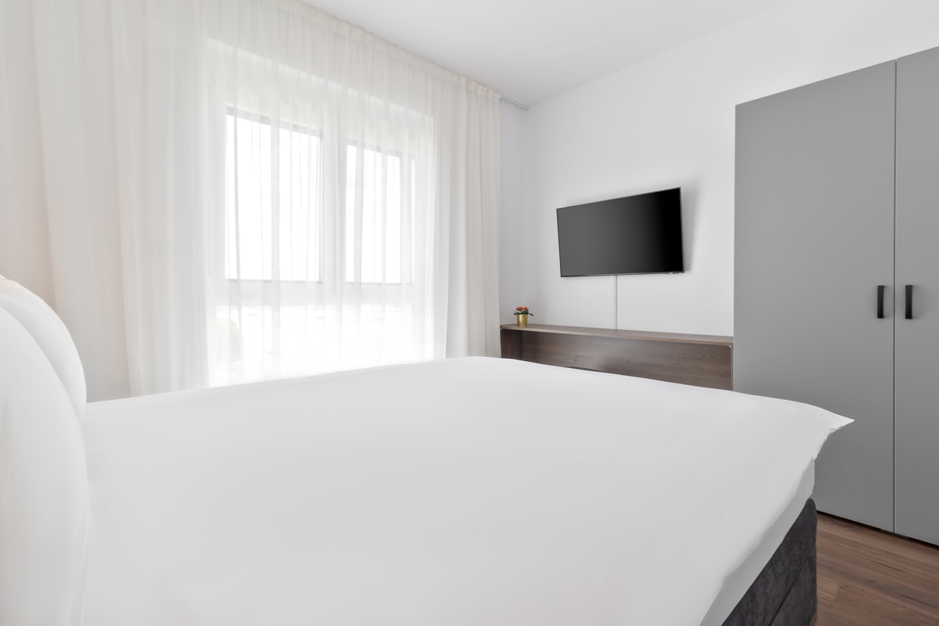 Nisa Flat 6 FlatWhite Properties