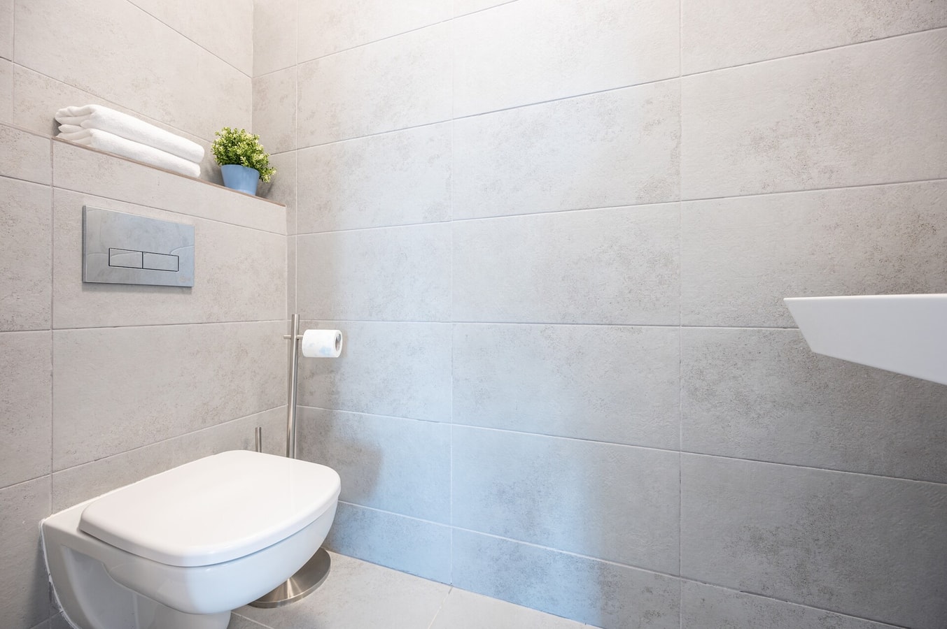 West Flat 15 FlatWhite Properties