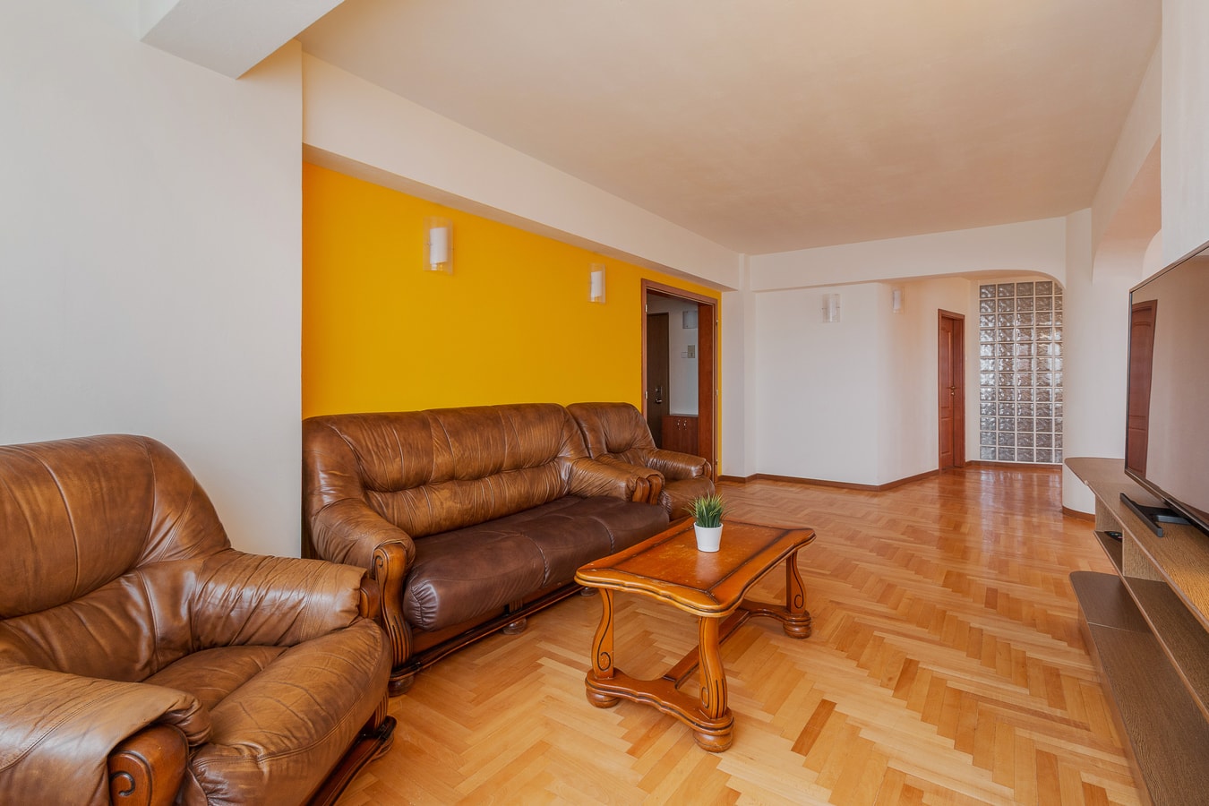 Scala Flat 8 FlatWhite Properties