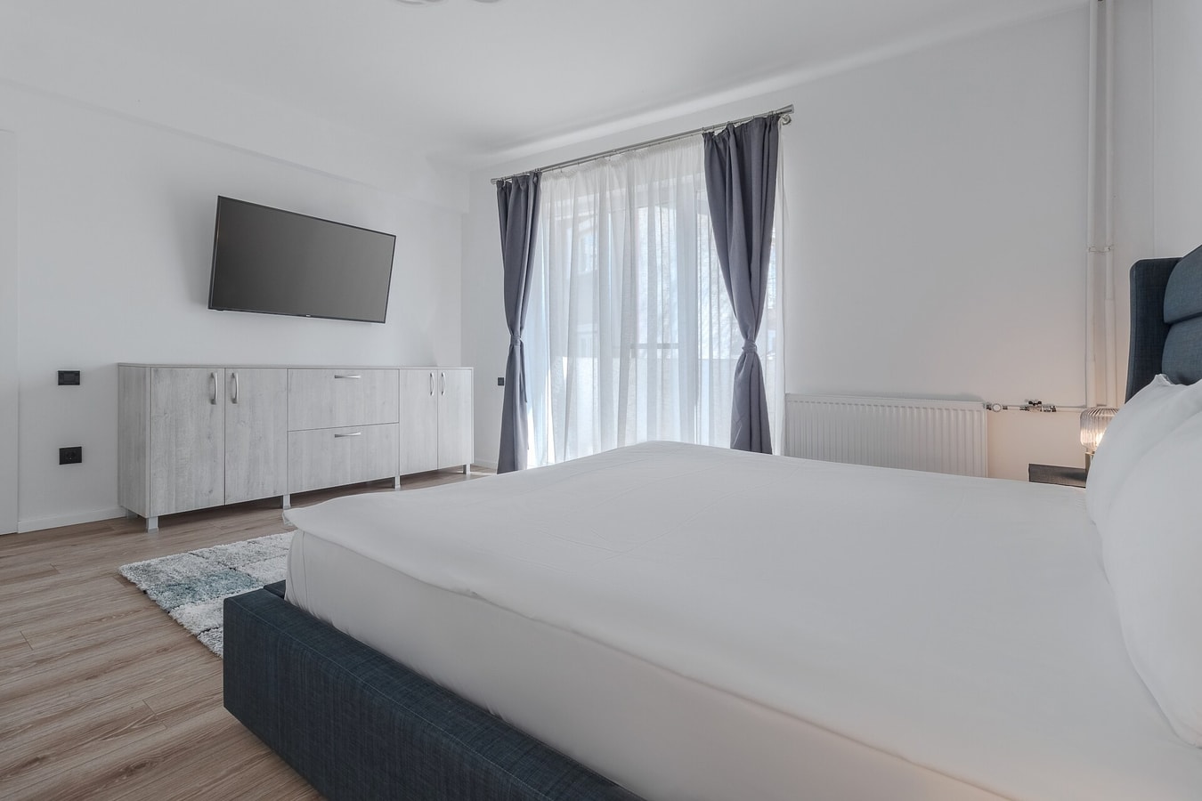 Snagov Flat 13 FlatWhite Properties