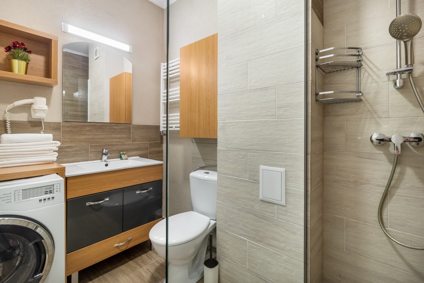 Quebec Flat 12 FlatWhite Properties