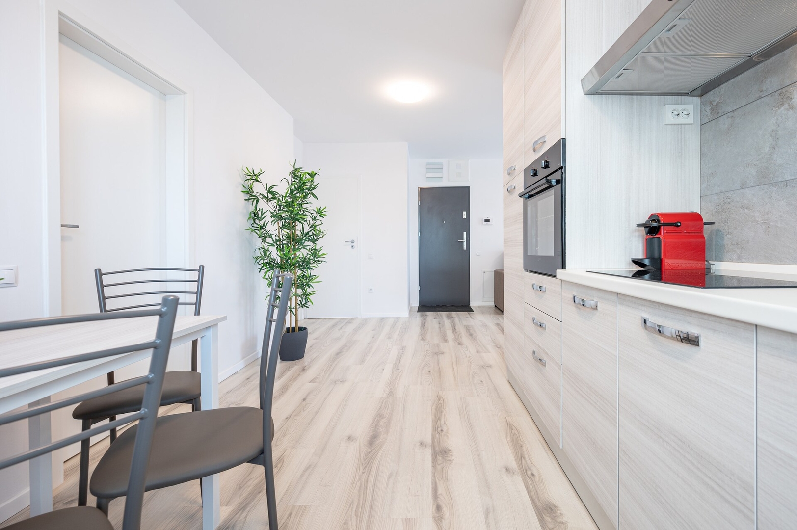 West Flat 9 FlatWhite Properties