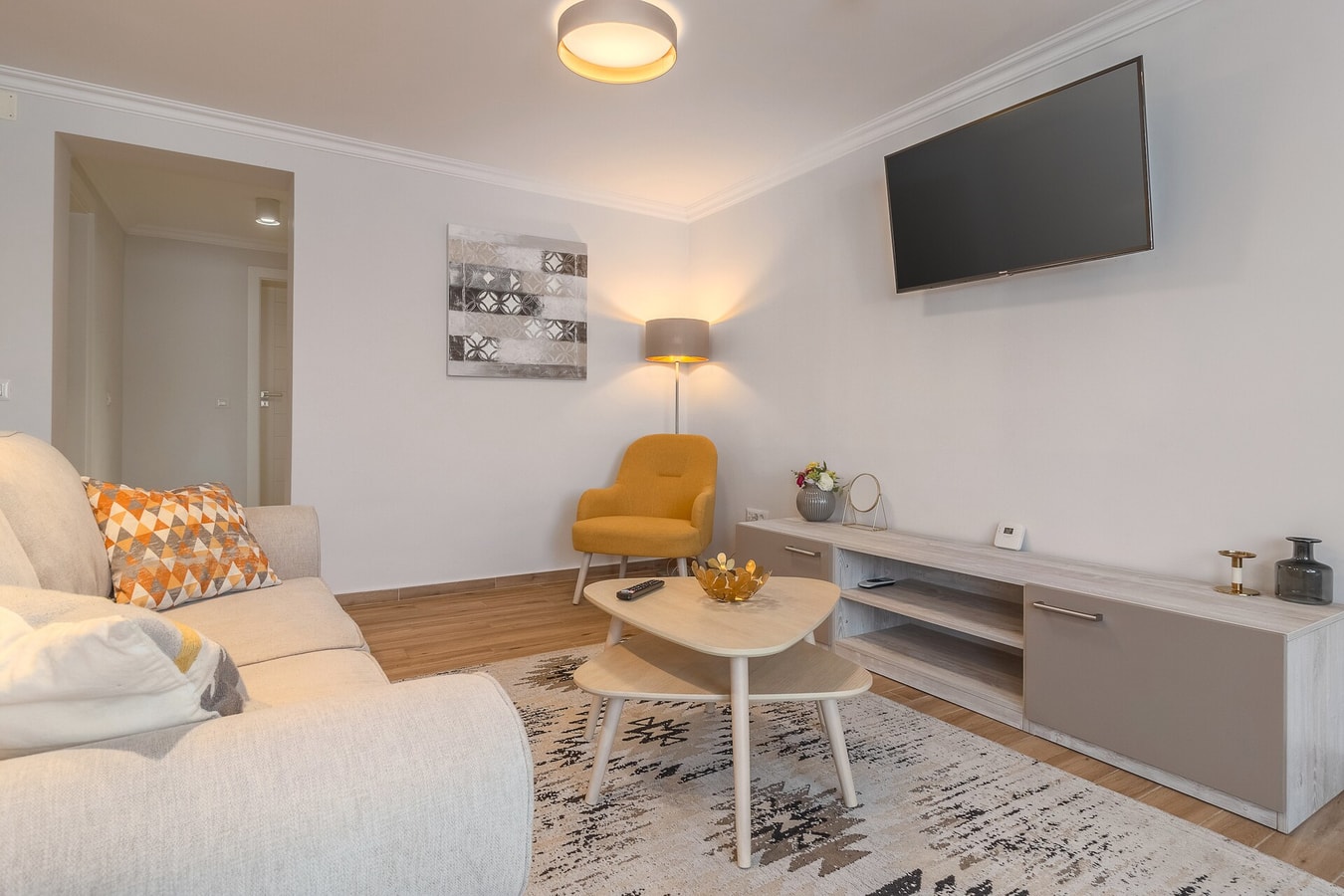 Dozsa Residence Six with private parking 6 FlatWhite Properties