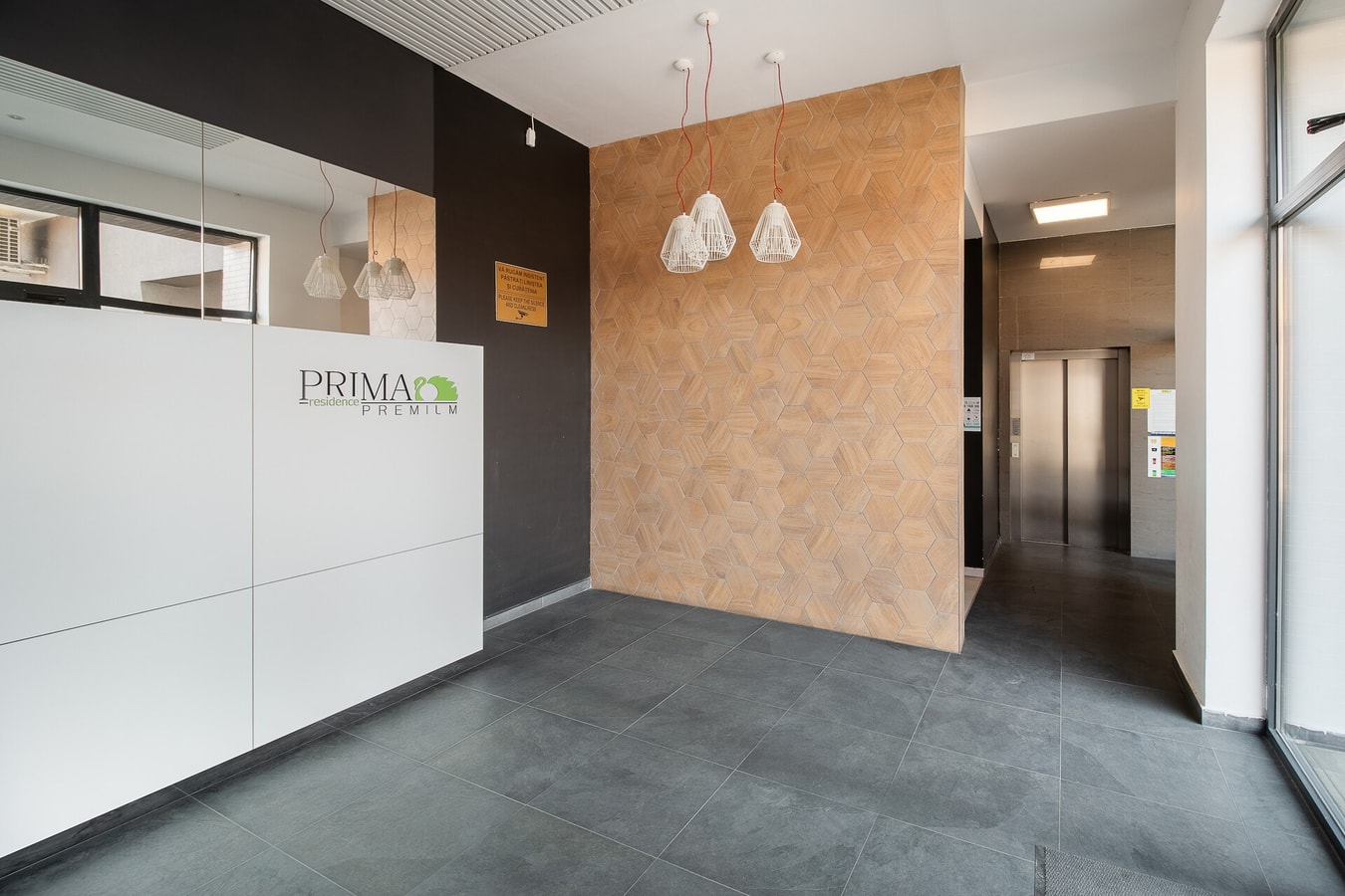 Warm Flat 16 FlatWhite Properties