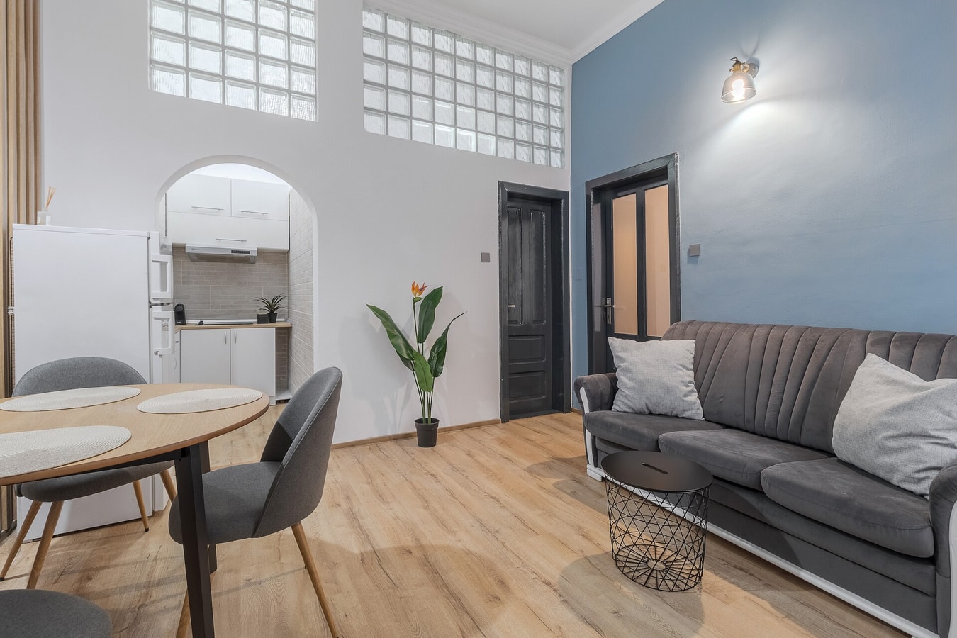 Downtown Nest 8 FlatWhite Properties