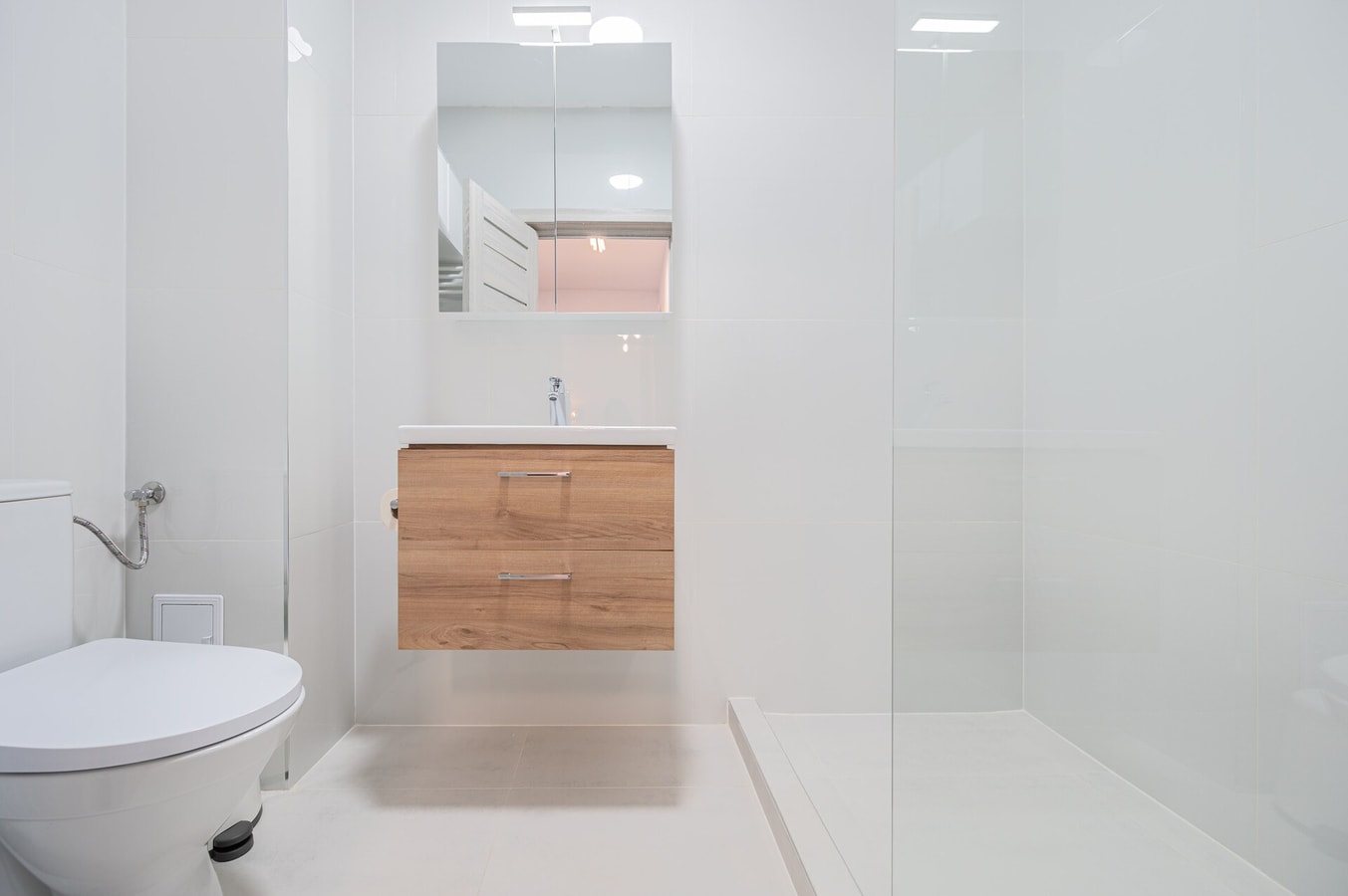 Grey 705, Flat with City View 11 FlatWhite Properties