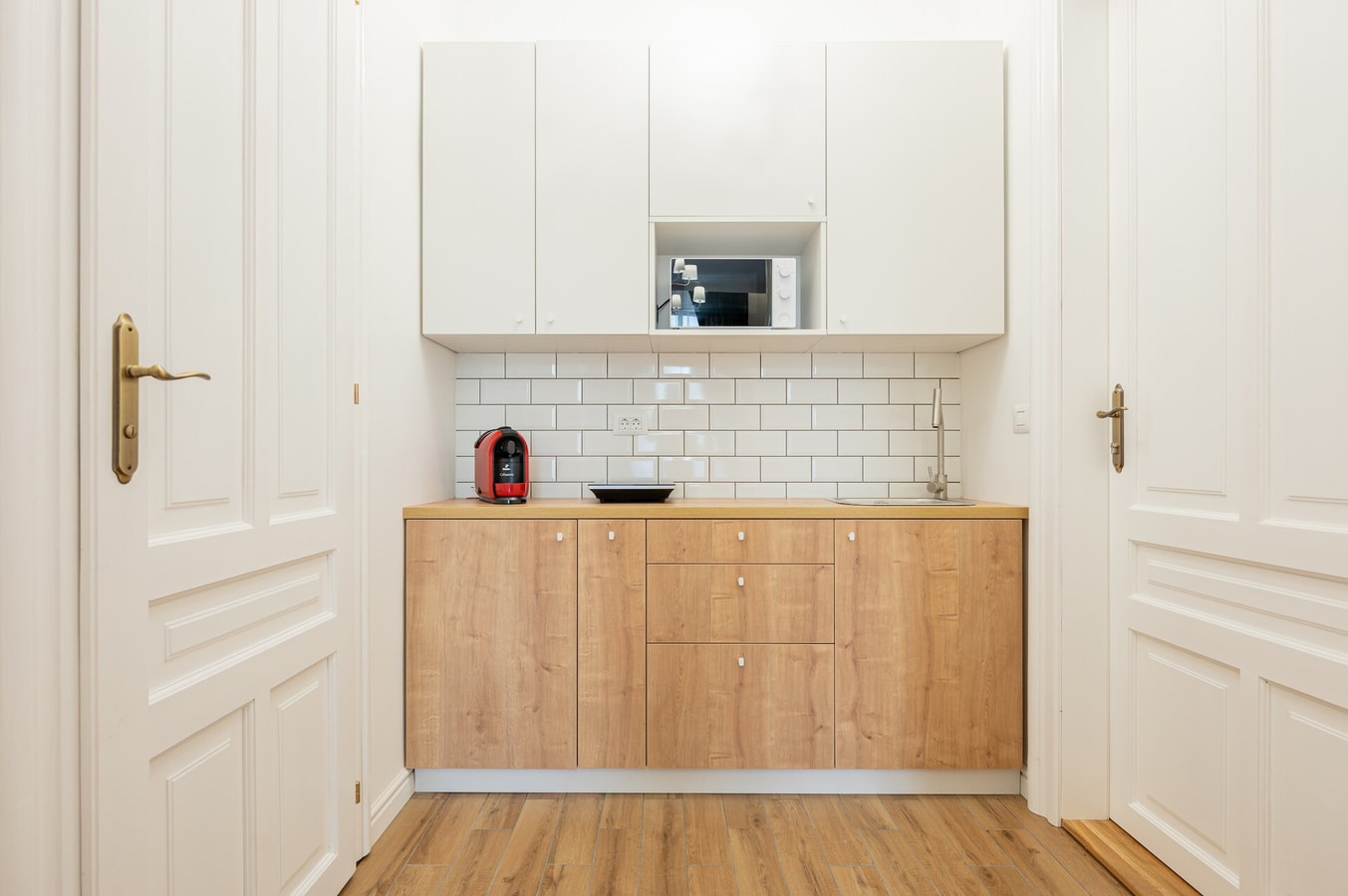 Central Park Two with freestanding bathtub 11 FlatWhite Properties