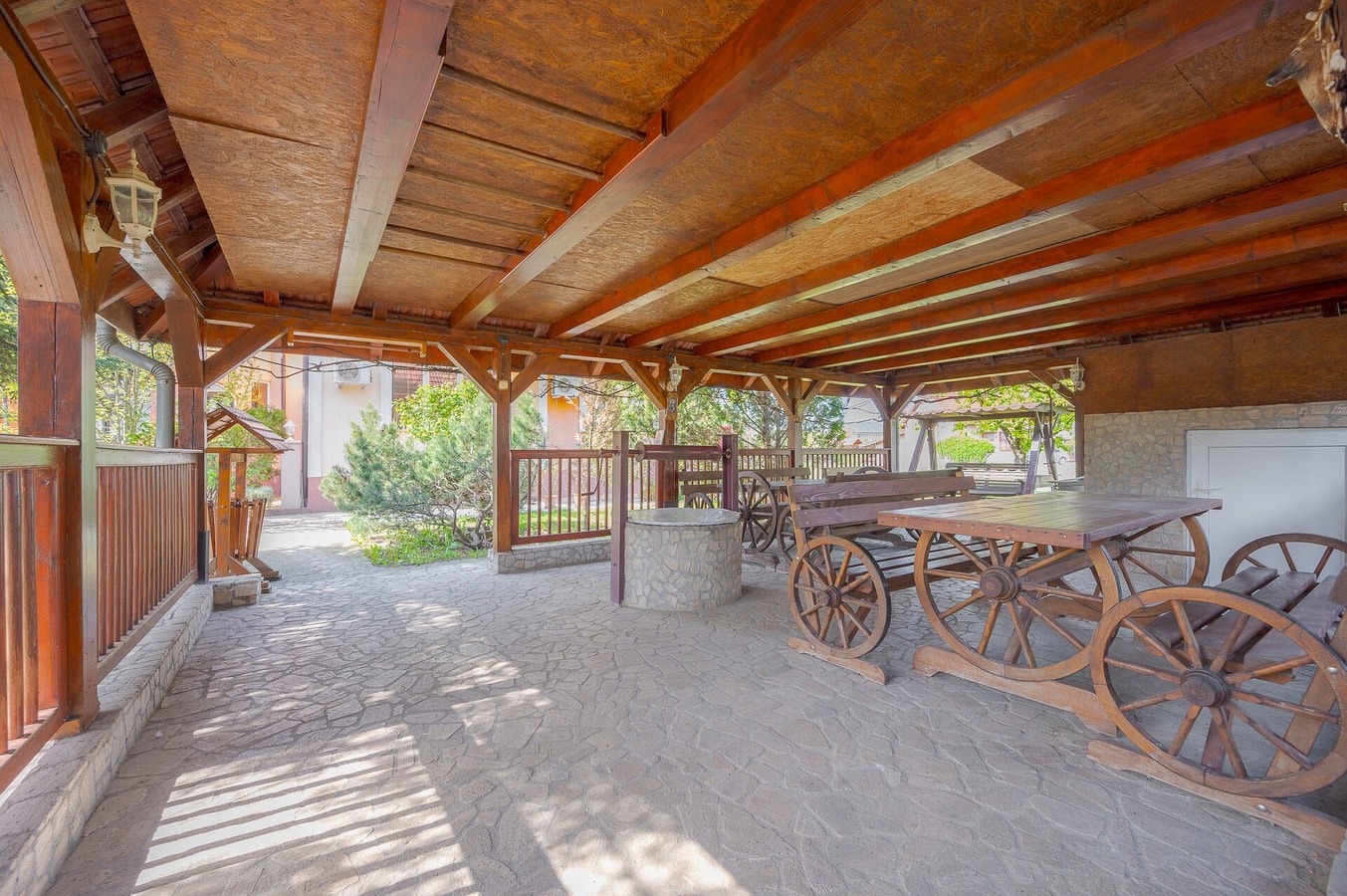 Tei Inn 40 FlatWhite Properties