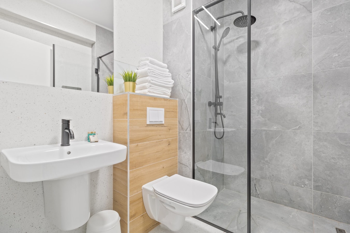 Calm River Studio 5 FlatWhite Properties